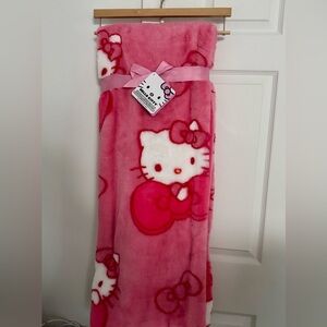 Hello Kitty pink bow throw blanket
